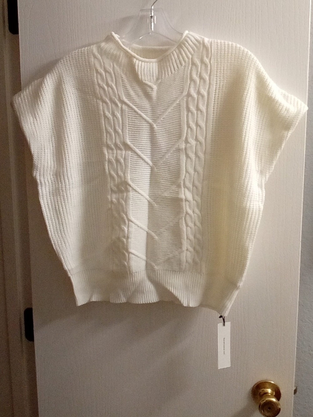 Commense Cream Cable-Front Short Sleeve Sweater